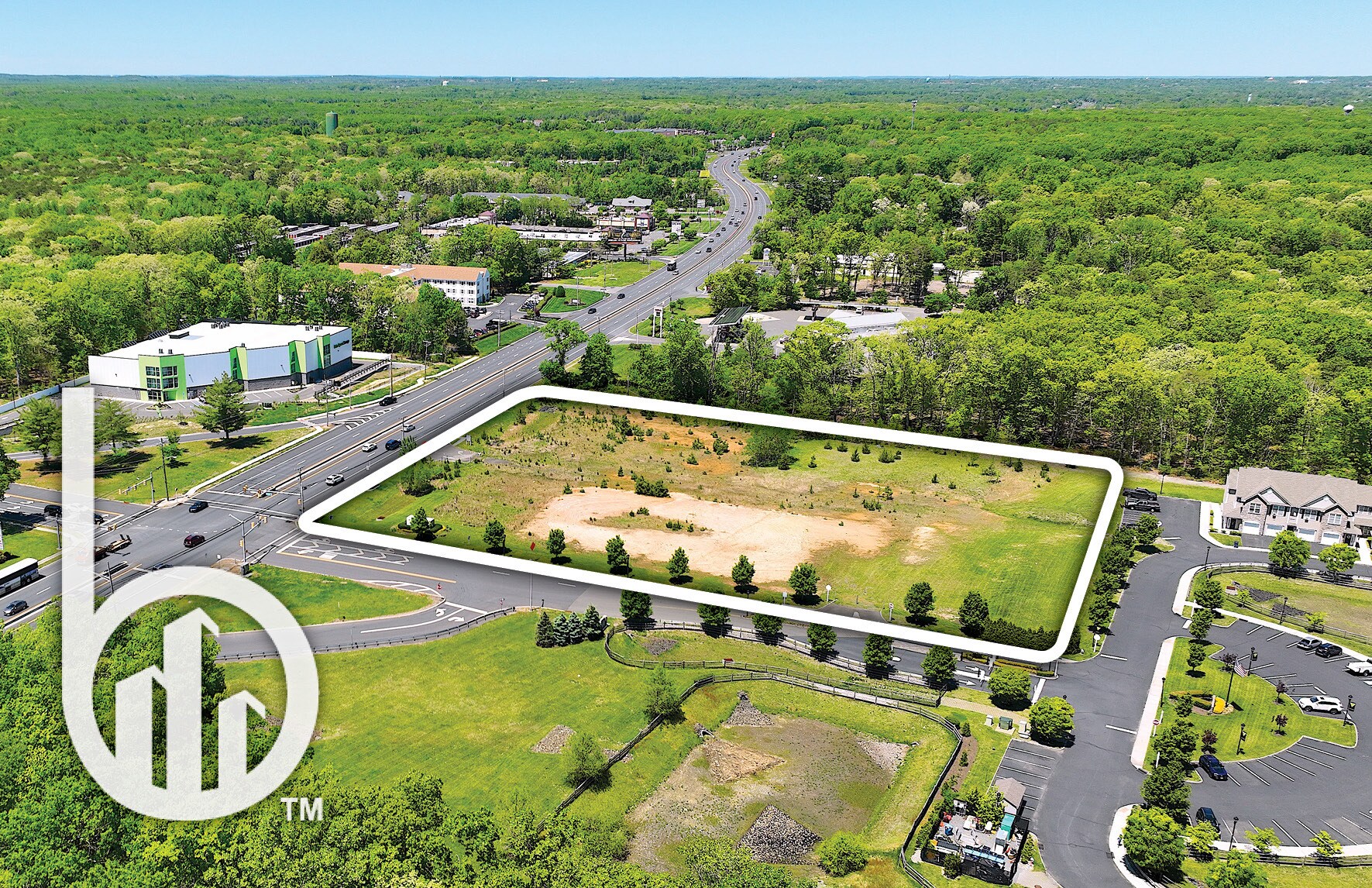 2501 Route 9 N, Howell, NJ à louer Photo de l’immeuble– Image 1 sur 6