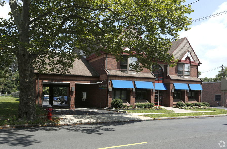 828 South Ave W, Westfield, NJ à louer - Photo de l’immeuble – Image 2 sur 5