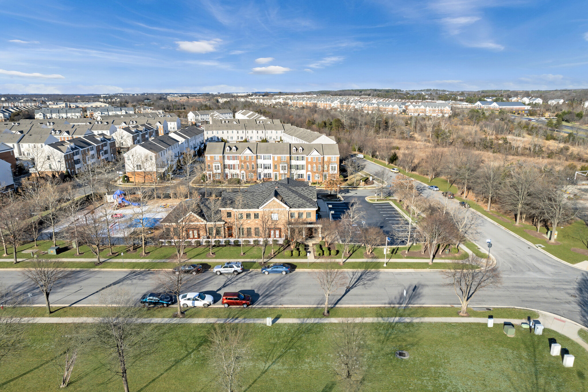 42851 Smallwood Ter, Chantilly, VA à vendre Photo principale– Image 1 sur 57