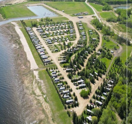11 Peace River Av, Joussard, AB à vendre Photo principale– Image 1 sur 2