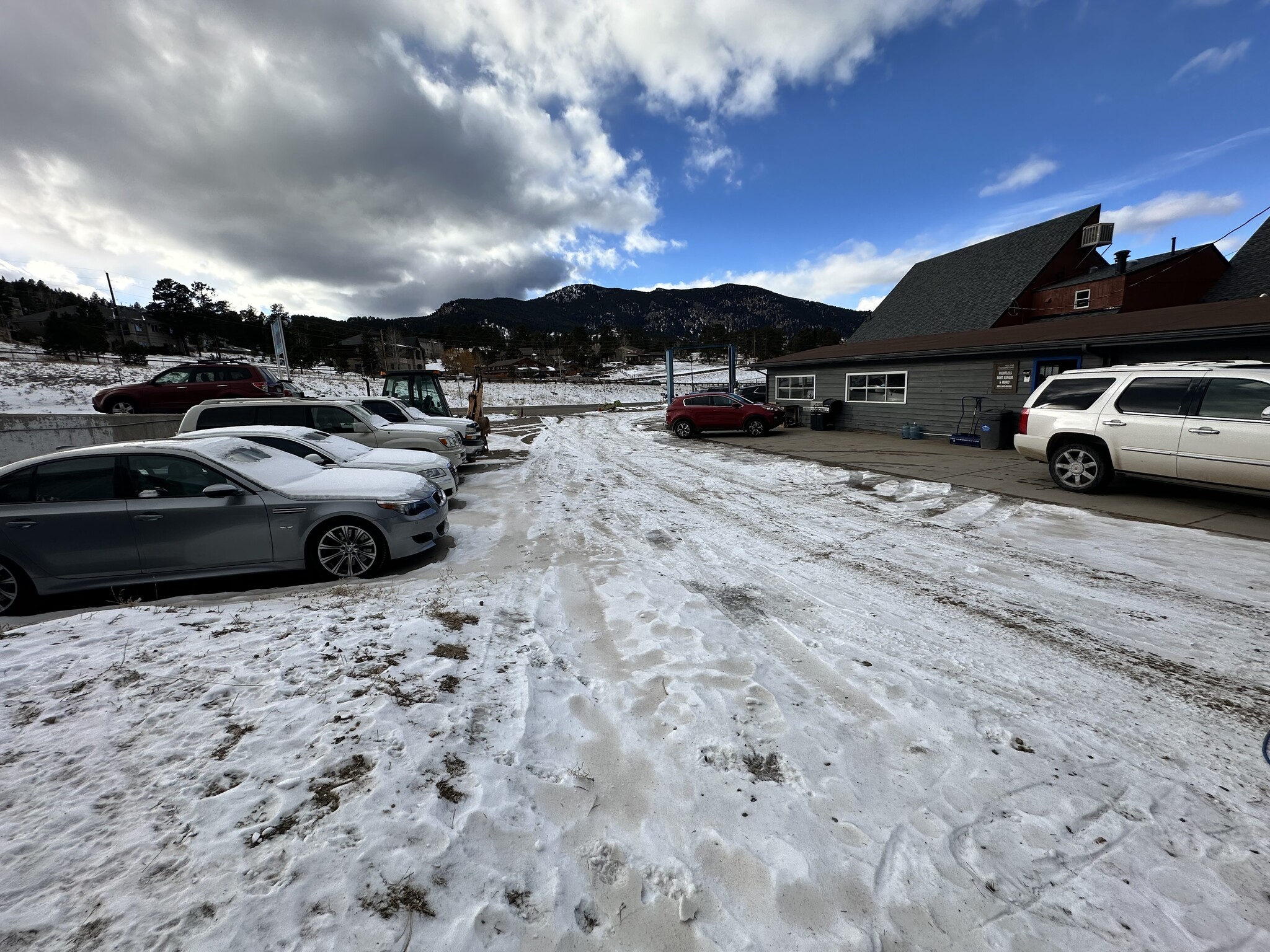 3012-3022 Evergreen Parkway portefeuille de 2 biens à vendre sur LoopNet.fr Photo de l’immeuble– Image 1 sur 15
