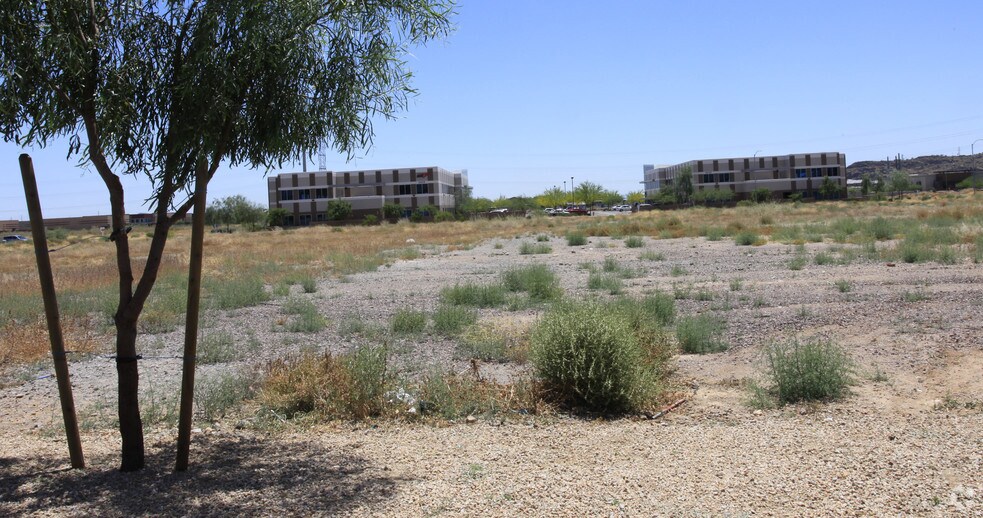 2117 W Whispering Wind Dr, Phoenix, AZ à vendre - Photo de l’immeuble – Image 2 sur 3