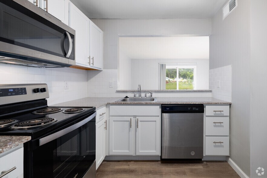 7594 Watson Rd, Saint Louis, MO à vendre - Photo intérieure – Image 3 sur 11