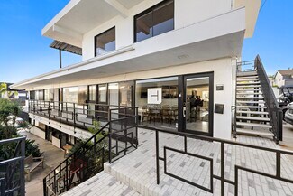 Plus de détails pour 3800 E Coast Hwy, Newport Beach, CA - Bureau/Local commercial à louer