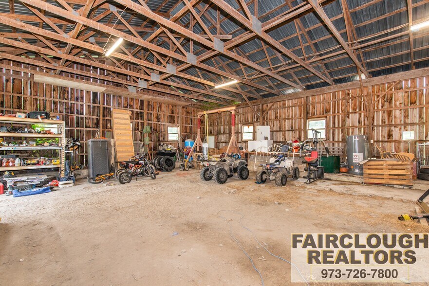 42 Pond School Rd, Sussex, NJ à vendre - Photo de l’immeuble – Image 3 sur 17