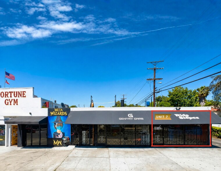 7801 Melrose Ave, Los Angeles, CA à louer - Photo de l’immeuble – Image 2 sur 11