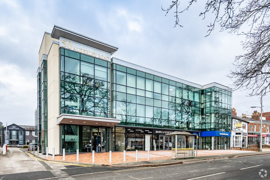 50 Alderley Rd, Wilmslow à louer - Photo principale – Image 1 sur 10