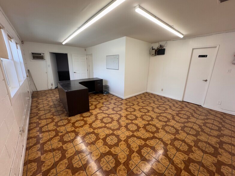 611-623 W Olympic Blvd, Montebello, CA à louer - Photo intérieure – Image 3 sur 5