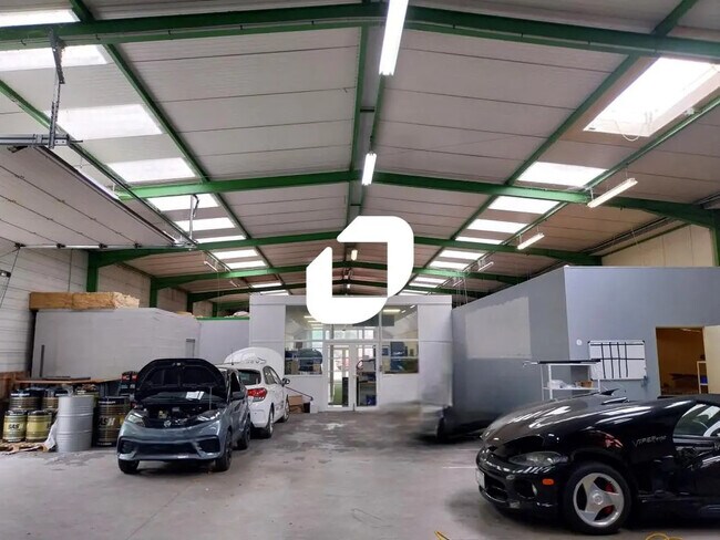 Plus de détails pour Bureau, Local d'activités à louer