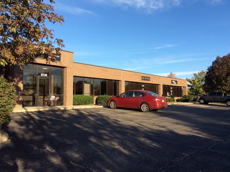 8730 Bourgade St, Lenexa, KS à louer - Photo principale – Image 1 sur 1