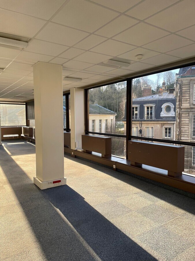4-6 Rue D'Orleans, Saint-Cloud, HDS 92210 - - - Photo intérieure - Image 2 of 5