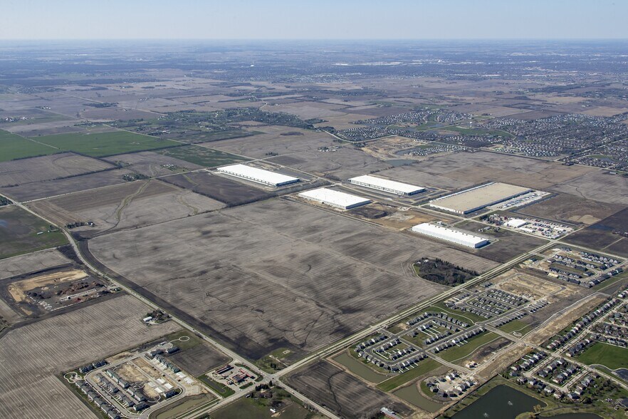 143rd Street and S Steiner Rd, Plainfield, IL à louer - Photo de l’immeuble – Image 3 sur 4