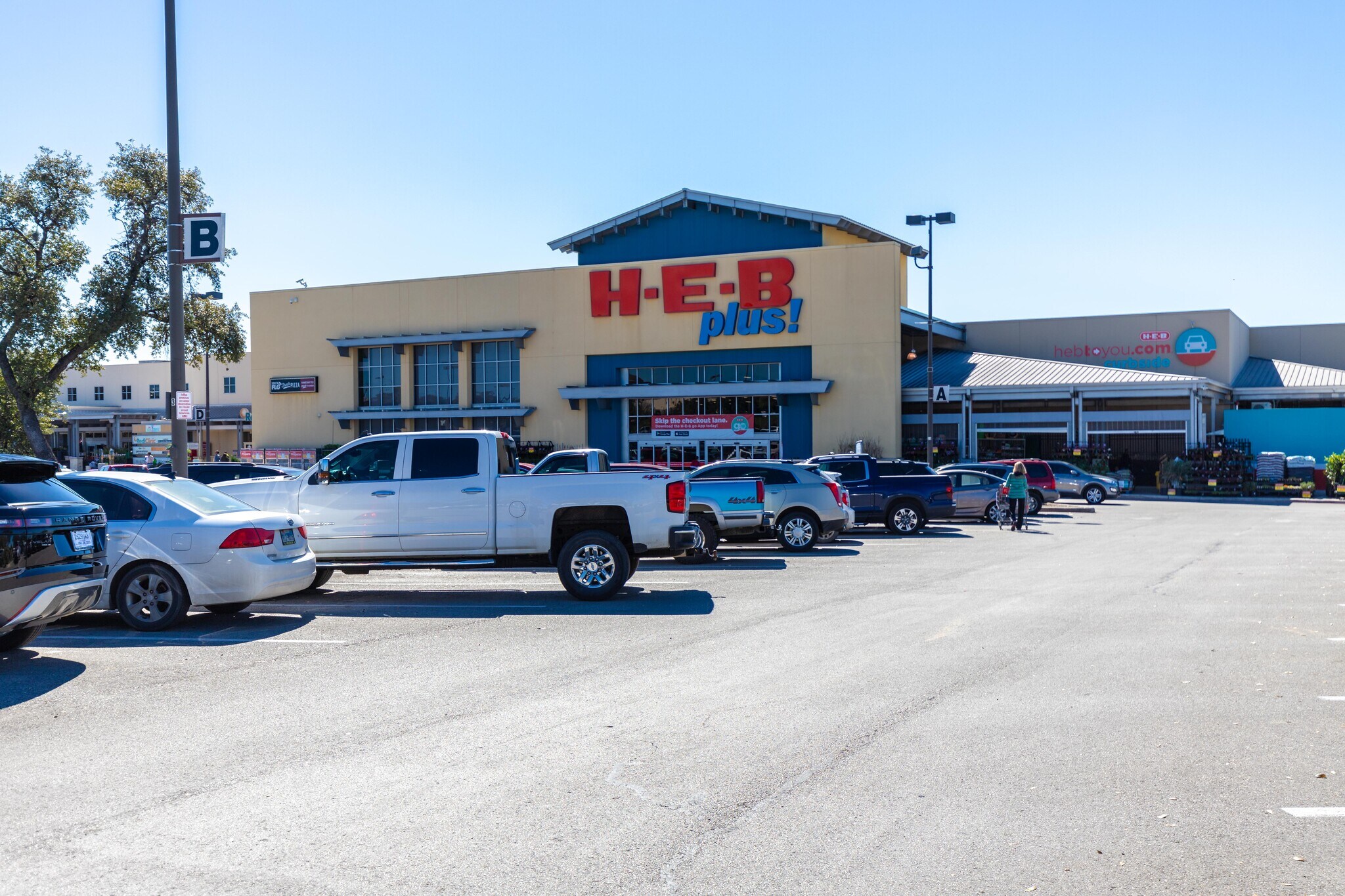 1150 N Loop 1604 W, San Antonio, TX à louer Photo de l’immeuble– Image 1 sur 10