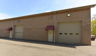 Plus de détails pour 8 Pecks Ln, Newtown, CT - Local d'activités à louer