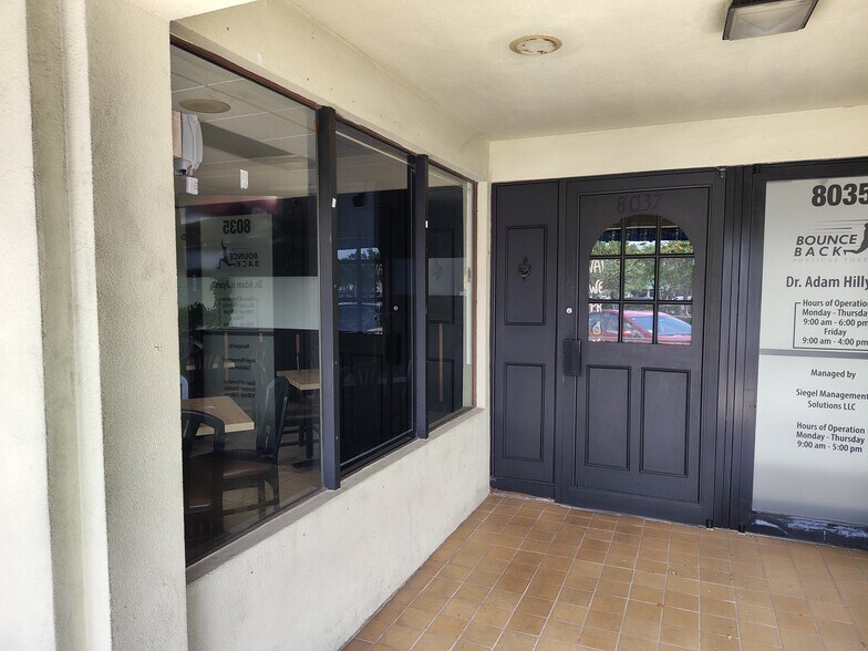 8031-8041 W Sample Rd, Coral Springs, FL à louer - Photo de l’immeuble – Image 3 sur 29
