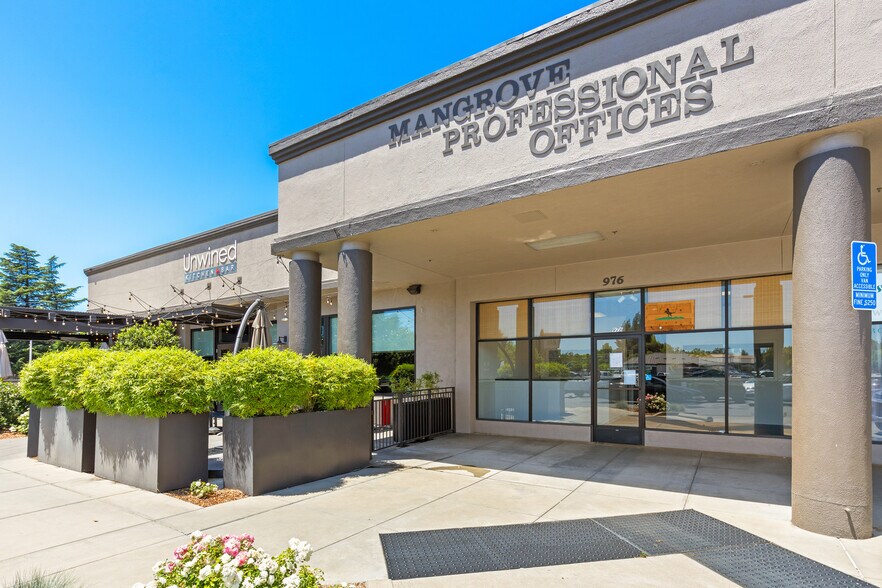 936-980 Mangrove Ave, Chico, CA à louer - Photo de l’immeuble – Image 1 sur 5