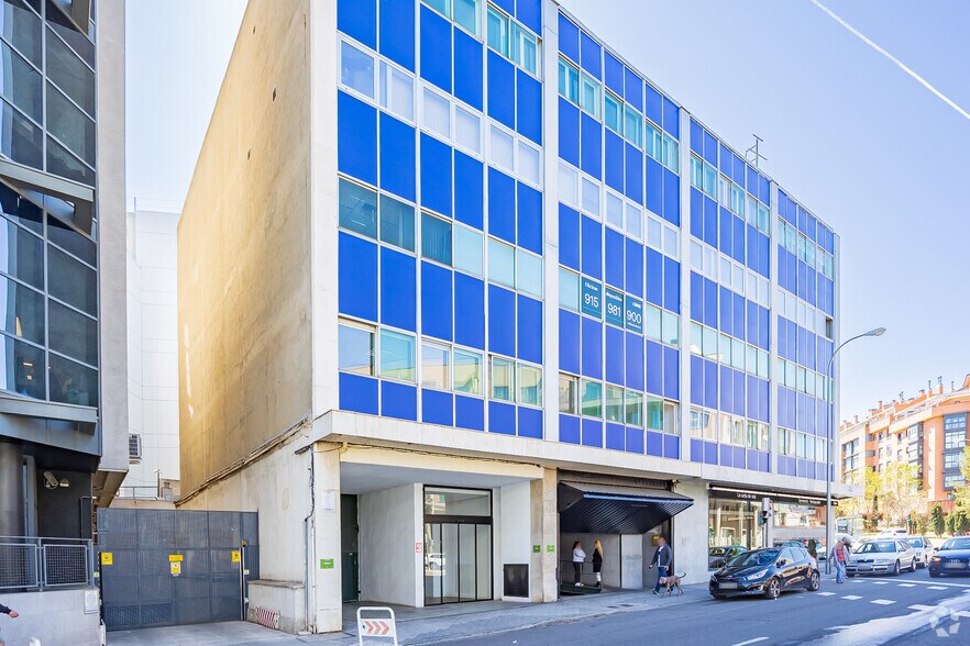 Calle de Cronos, 8, Madrid, Madrid à vendre - Photo de l’immeuble – Image 2 sur 4