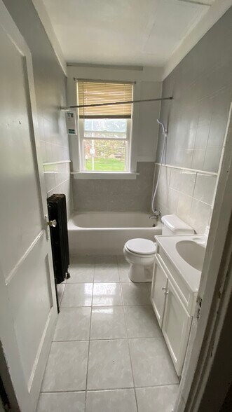 620 N Perry St, Davenport, IA à vendre - Photo de l’immeuble – Image 3 sur 15