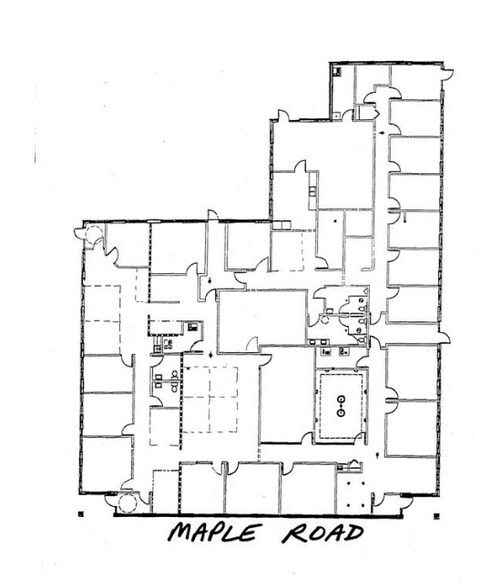 1869 E Maple Rd, Troy, MI à louer - Photo de l’immeuble – Image 2 sur 13