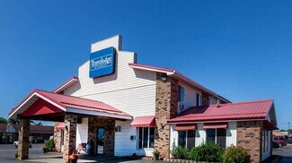 Plus de détails pour 921 N Lincoln Rd, Escanaba, MI - Hôtellerie à vendre