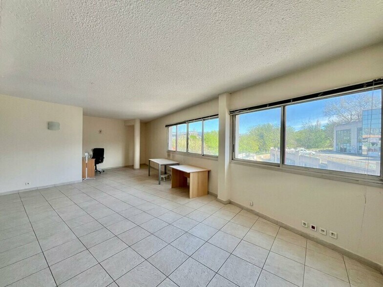Bureau dans CANNES-LA-BOCCA à vendre - Photo intérieure – Image 2 sur 6