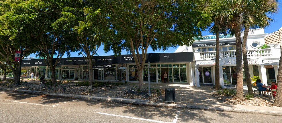 339-361 St Armands Cir, Sarasota, FL à louer - Photo de l’immeuble – Image 1 sur 3