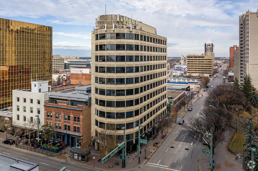 10506 Jasper Av NW, Edmonton, AB à vendre - Photo de l’immeuble – Image 1 sur 2