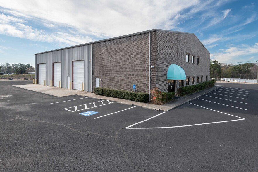 3141 Ellenwood Industrial Dr, Ellenwood, GA à louer - Photo de l’immeuble – Image 3 sur 4