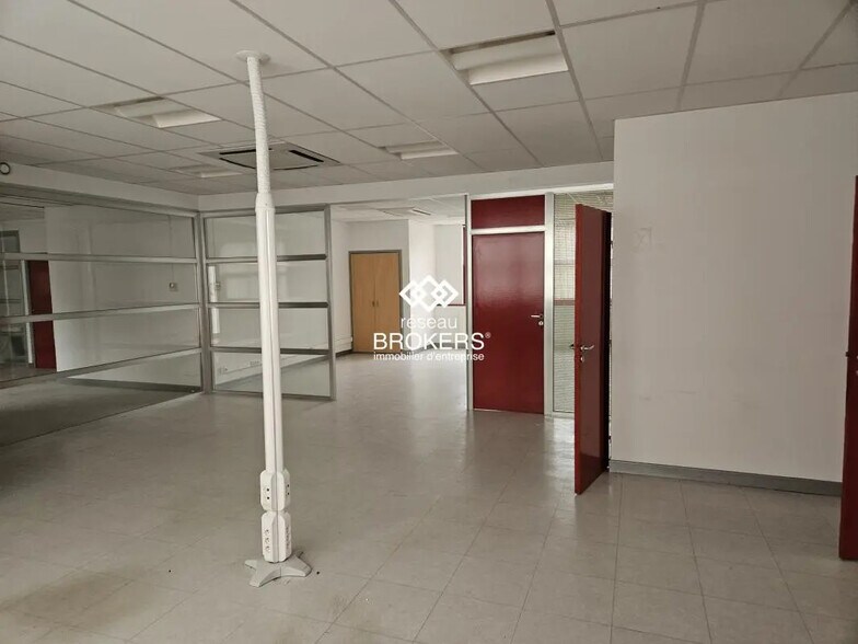 Bureau dans Le Creusot à louer - Photo de l’immeuble – Image 1 sur 8