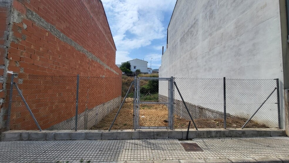 Carrer Llavador, 16, Montichelvo, Valencia à vendre - Photo de l’immeuble – Image 1 sur 5