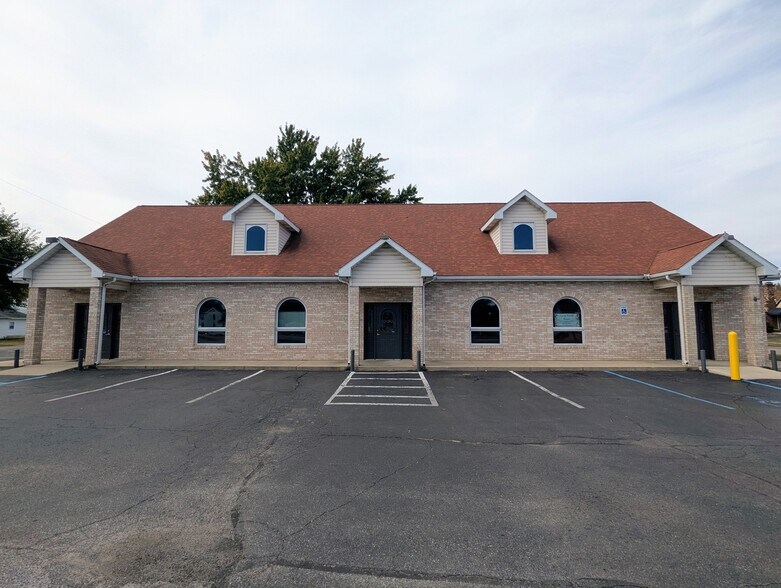 302-306 S Baldwin Ave, Marion, IN à louer - Photo de l’immeuble – Image 2 sur 8