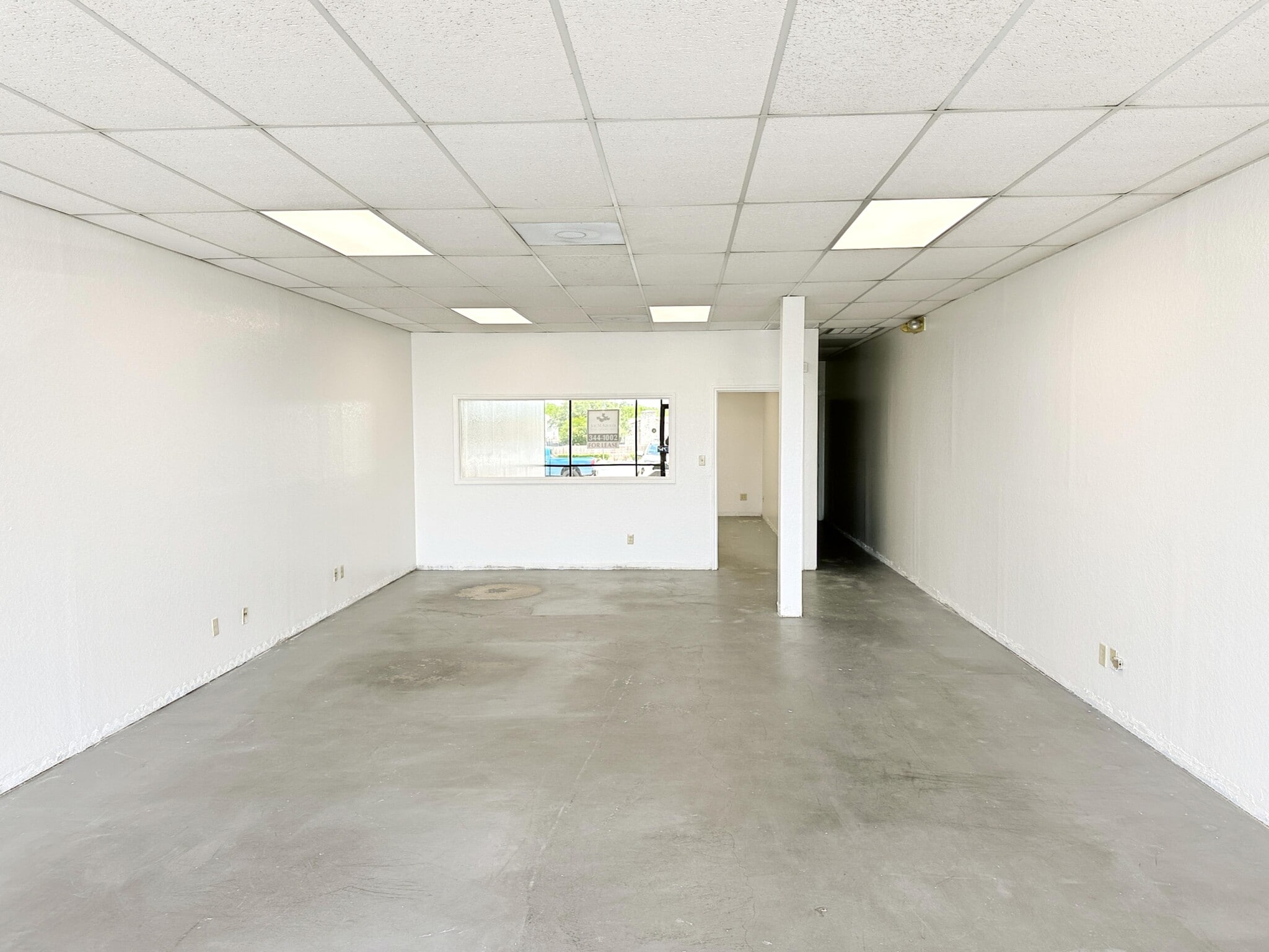 9323 Perrin Beitel Rd, San Antonio, TX à louer Photo intérieure– Image 1 sur 2