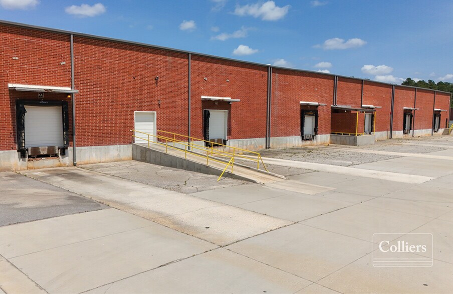 240 Evans Rd, Lugoff, SC à louer - Photo de l’immeuble – Image 2 sur 5