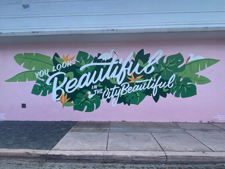 269-275 Miracle Mile, Miami, FL à louer - Photo de l’immeuble – Image 2 sur 6