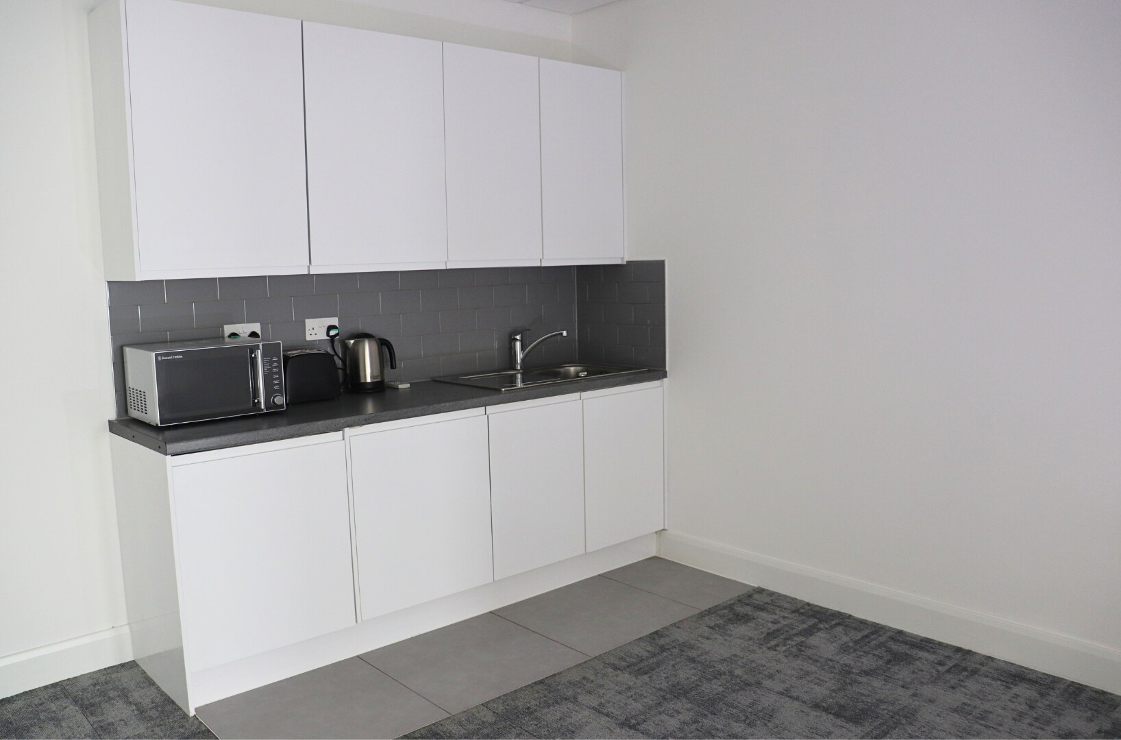 20-21 Arcadia Ave, Londres à louer Photo intérieure– Image 1 sur 3