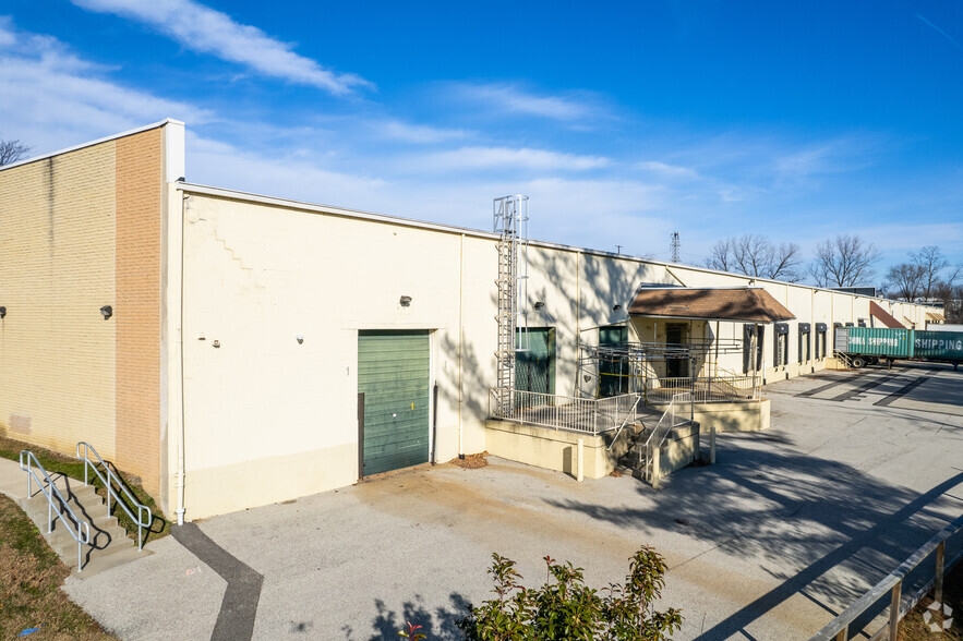444 North Lane, Conshohocken, PA à louer - Photo de l’immeuble – Image 2 sur 6