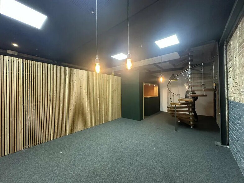 Bureau dans Strasbourg à louer - Photo de l’immeuble – Image 3 sur 4