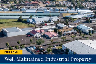 Plus de détails pour 225 E Davidson Ave, Cottage Grove, OR - Local commercial à vendre