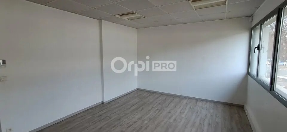 Bureau dans Pau à louer - Photo de l’immeuble – Image 3 sur 5