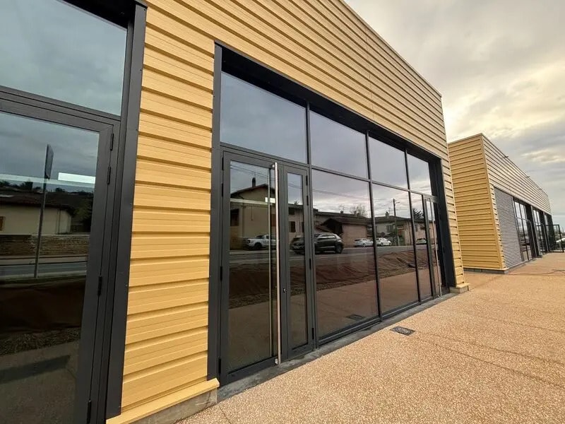 Local commercial dans Limas à louer Photo de l’immeuble– Image 1 sur 8