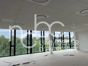 Bureau dans Limonest à louer Photo intérieure– Image 1 sur 4