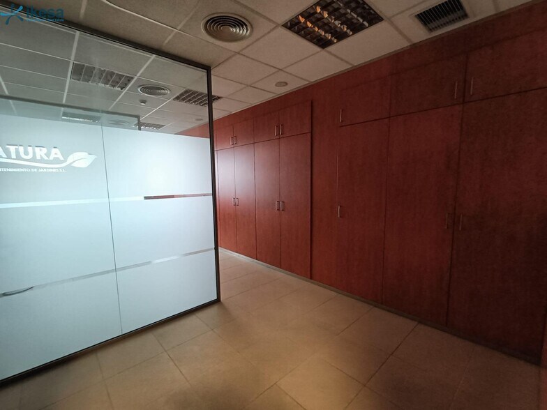 Bureau dans Séville, Sevilla à louer - Photo intérieure – Image 3 sur 8