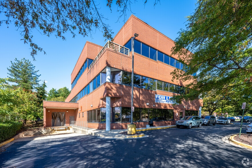 8507 Oxon Hill Rd, Oxon Hill, MD à louer - Photo de l’immeuble – Image 2 sur 5