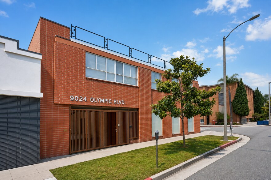 9024 W Olympic Blvd, Beverly Hills, CA à louer - Photo de l’immeuble – Image 1 sur 22