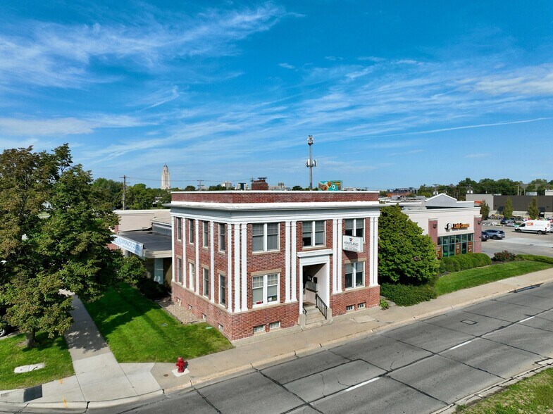 985 S 27th St, Lincoln, NE à louer - Photo de l’immeuble – Image 1 sur 6