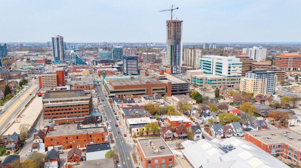 103 Weber St E, Kitchener, ON à vendre - Aérien – Image 2 sur 11