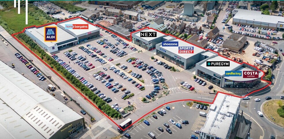 Blackwater Retail Park portefeuille de 2 biens à vendre sur LoopNet.fr - Photo de l’immeuble – Image 2 sur 2