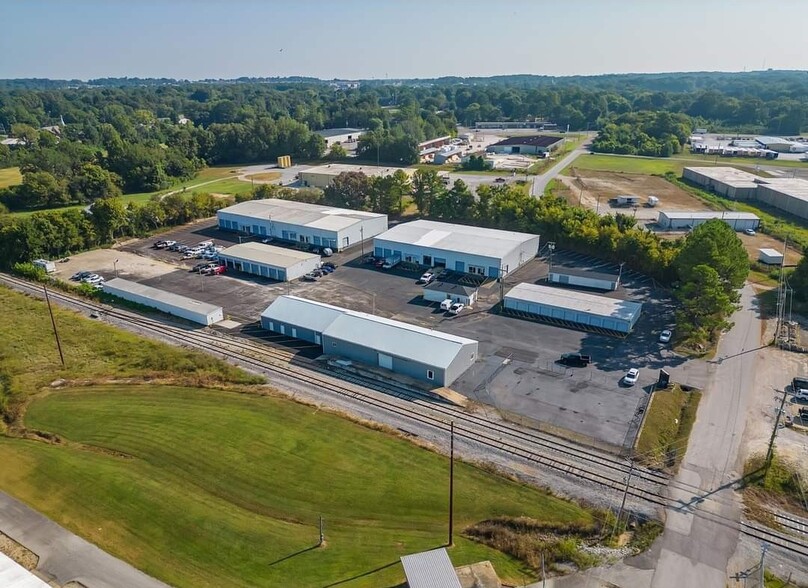 123-139 Ragland Rd, Jackson, TN à louer - Aérien – Image 1 sur 23