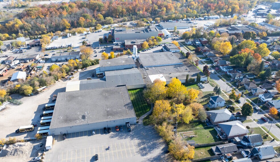 888 Guelph St, Kitchener, ON à vendre - Photo de l’immeuble – Image 2 sur 19