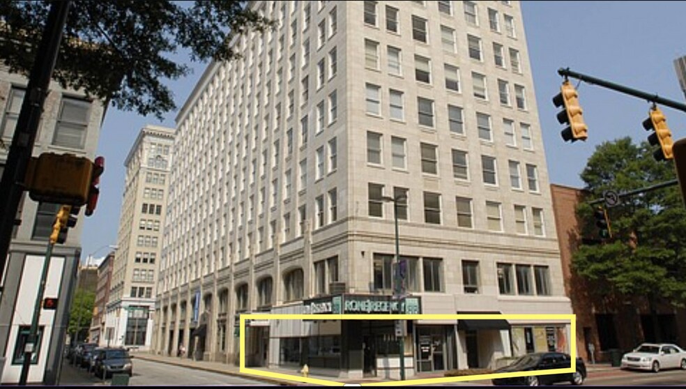 736 Broad St, Chattanooga, TN à louer - Photo de l’immeuble – Image 2 sur 2